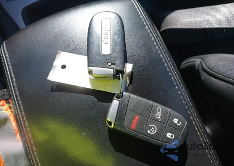 2019 Jeep Grand Cherokee Altitude 4X4 from USA, damaged, VIN 1C4RJFAG2KC567637